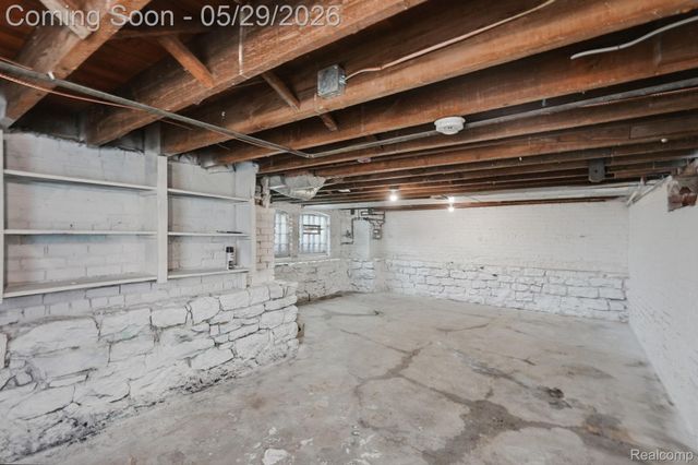 255 Poplar Street, Wyandotte, MI 48192
