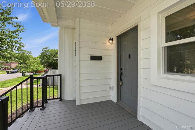 255 Poplar Street, Wyandotte, MI 48192