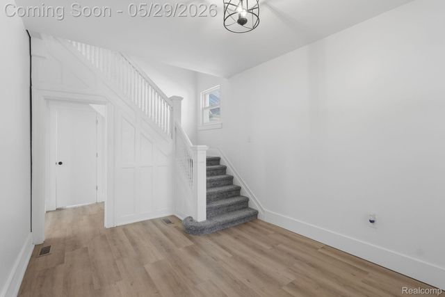 255 Poplar Street, Wyandotte, MI 48192