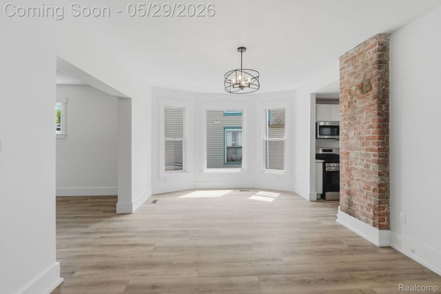 255 Poplar Street, Wyandotte, MI 48192