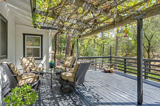 15851 Mcelroy Rd, Meadow Vista, CA 95722