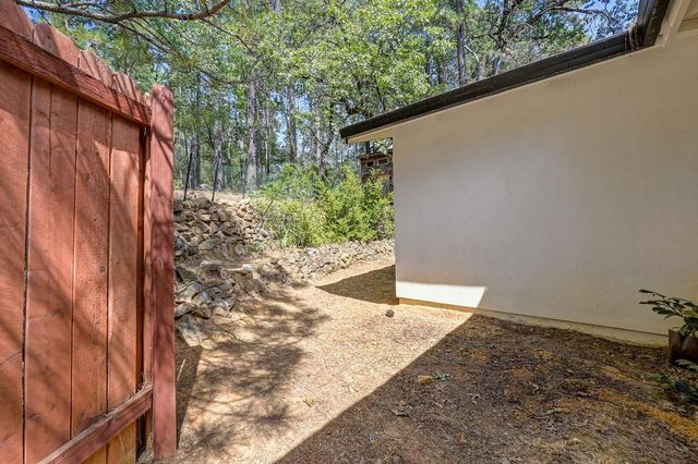 15851 Mcelroy Rd, Meadow Vista, CA 95722