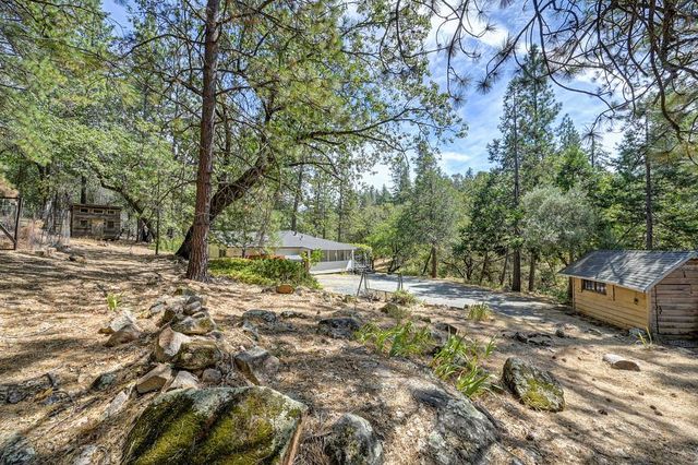 15851 Mcelroy Rd, Meadow Vista, CA 95722