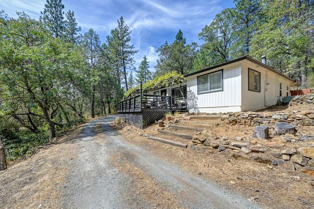 15851 Mcelroy Rd, Meadow Vista, CA 95722