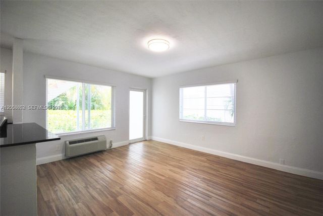 535 73rd St 1-8, Miami Beach, FL 33141