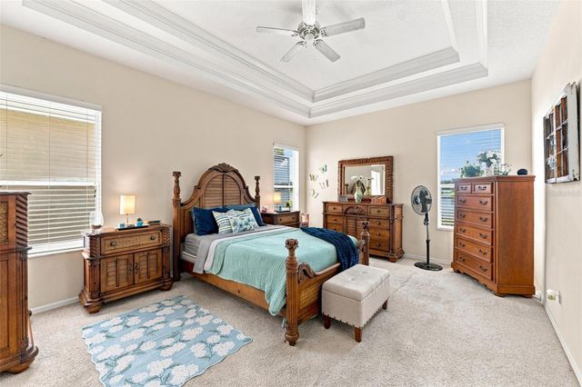 18022 LAKE REFLECTIONS BOULEVARD, Lutz, FL 33558