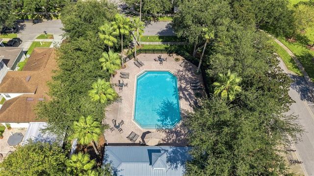 18022 LAKE REFLECTIONS BOULEVARD, Lutz, FL 33558