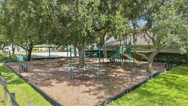 18022 LAKE REFLECTIONS BOULEVARD, Lutz, FL 33558