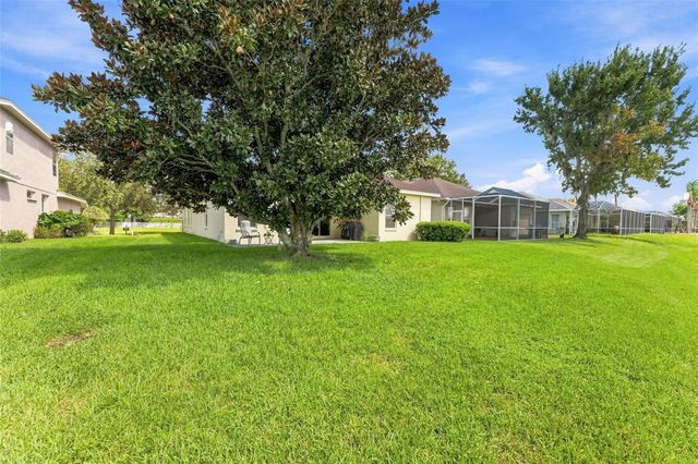 18022 LAKE REFLECTIONS BOULEVARD, Lutz, FL 33558