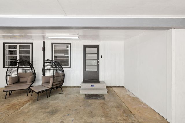 190 Meadowbrook Lane, Defuniak Springs, FL 32435