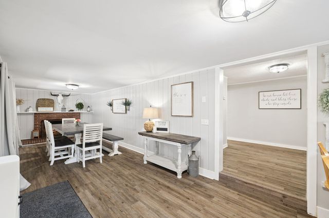 190 Meadowbrook Lane, Defuniak Springs, FL 32435