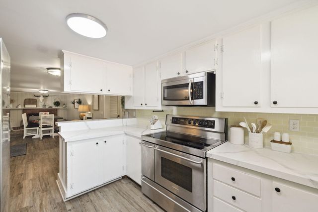 190 Meadowbrook Lane, Defuniak Springs, FL 32435