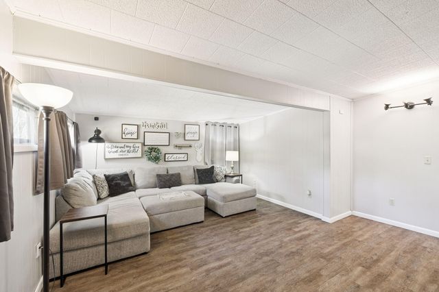 190 Meadowbrook Lane, Defuniak Springs, FL 32435