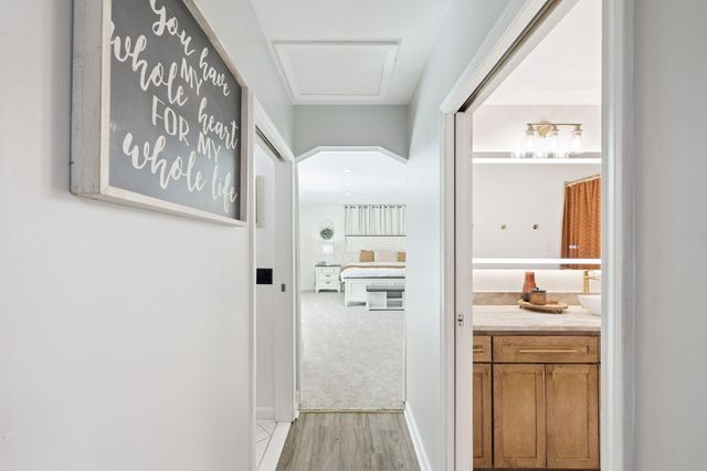 190 Meadowbrook Lane, Defuniak Springs, FL 32435