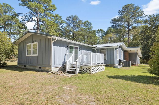 190 Meadowbrook Lane, Defuniak Springs, FL 32435