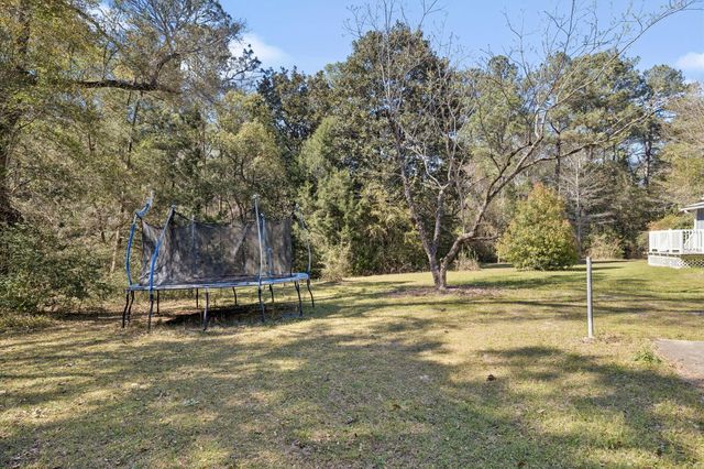 190 Meadowbrook Lane, Defuniak Springs, FL 32435