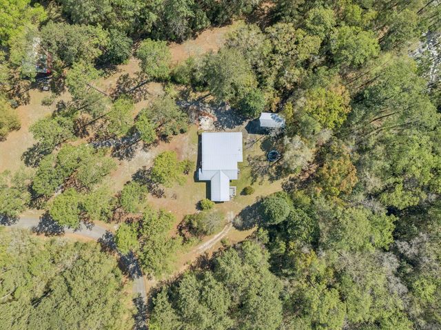 190 Meadowbrook Lane, Defuniak Springs, FL 32435