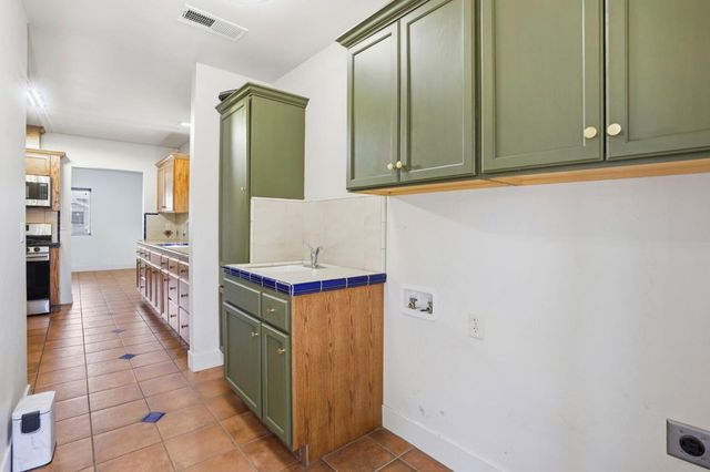 3870 E Nevada Avenue, Fresno, CA 93702