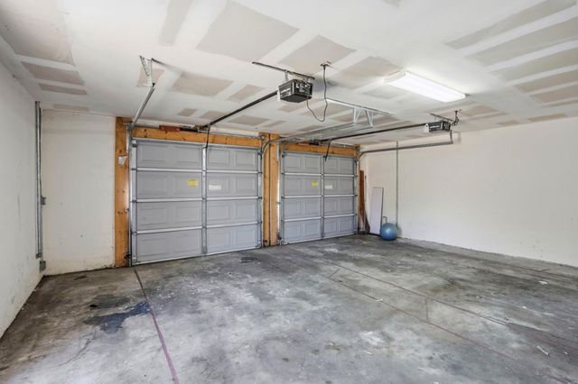 3870 E Nevada Avenue, Fresno, CA 93702