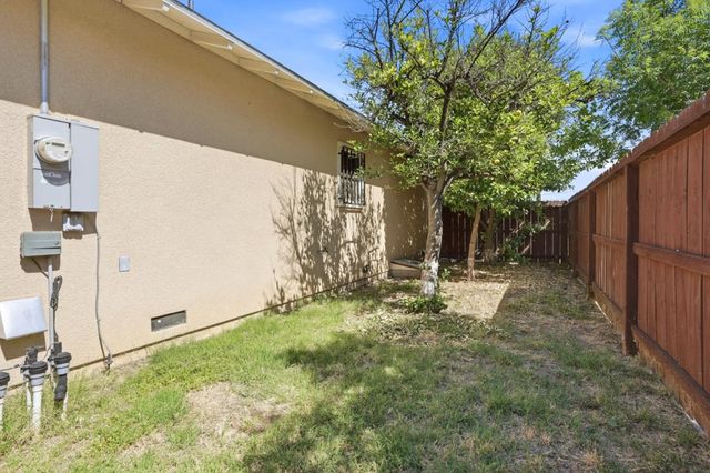 3870 E Nevada Avenue, Fresno, CA 93702