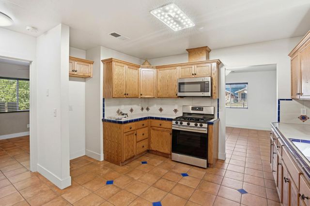 3870 E Nevada Avenue, Fresno, CA 93702