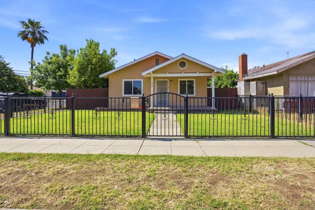 3870 E Nevada Avenue, Fresno, CA 93702