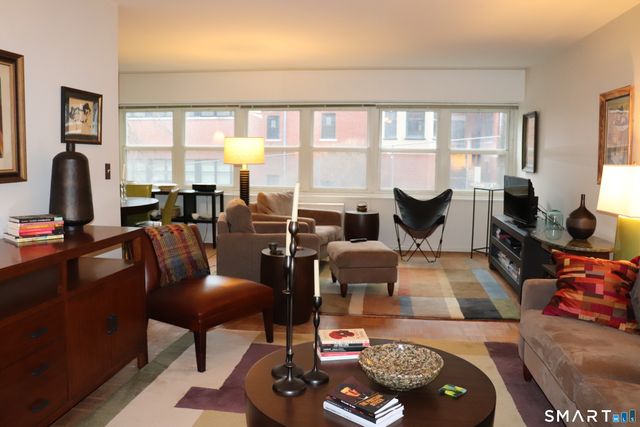 31 Woodland Street 1J, Hartford, CT 06111