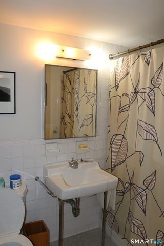 31 Woodland Street 1J, Hartford, CT 06111