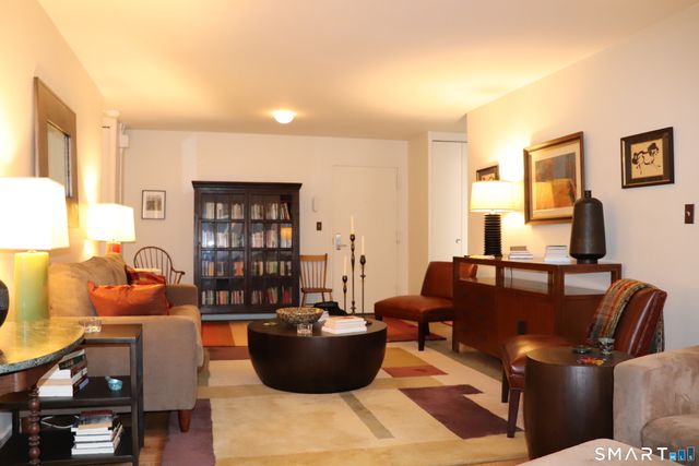 31 Woodland Street 1J, Hartford, CT 06111