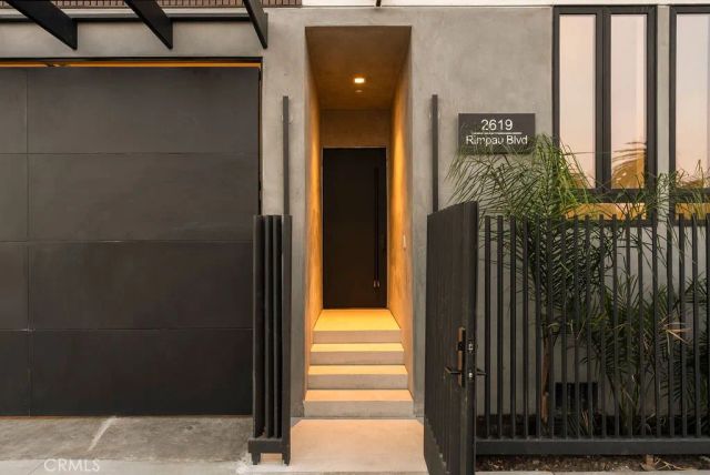 2619 S Rimpau Blvd, Los Angeles, CA 90016