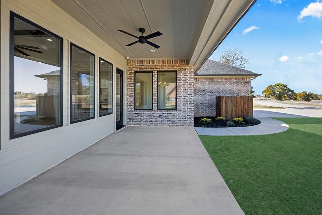7164 Carnoustie Drive, Cleburne, TX 76033