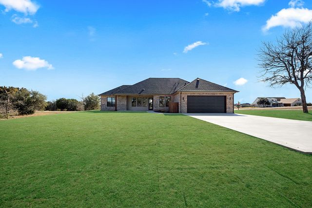 7164 Carnoustie Drive, Cleburne, TX 76033
