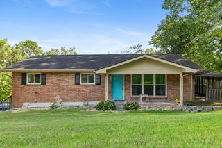 220 Alpine Drive, Rossville, GA 30741
