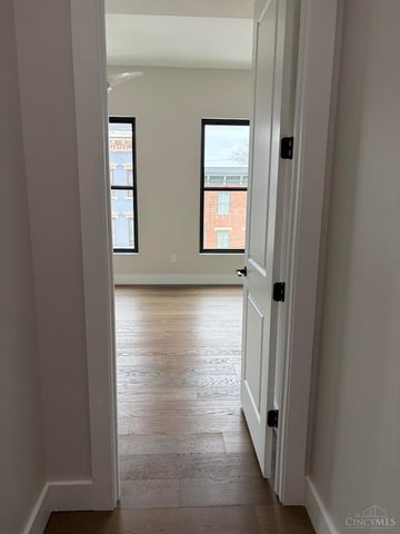 148 Mulberry Street, Cincinnati, OH 45202