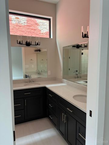 148 Mulberry Street, Cincinnati, OH 45202