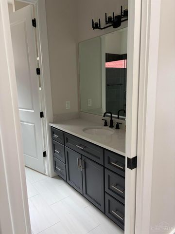 148 Mulberry Street, Cincinnati, OH 45202