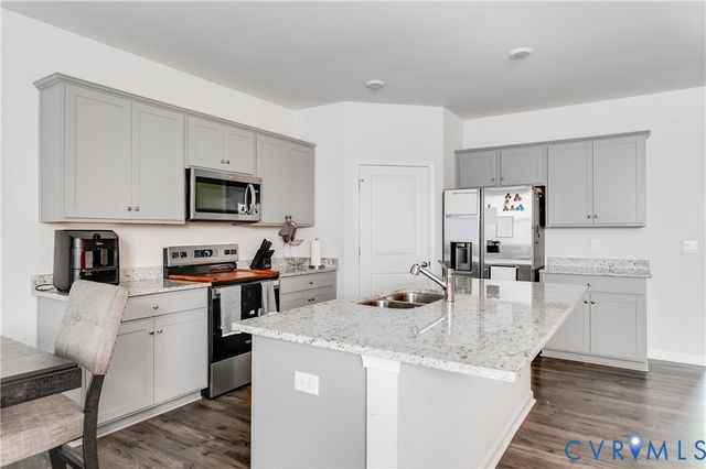 9955 Peacefield Ln, Petersburg, VA 23803