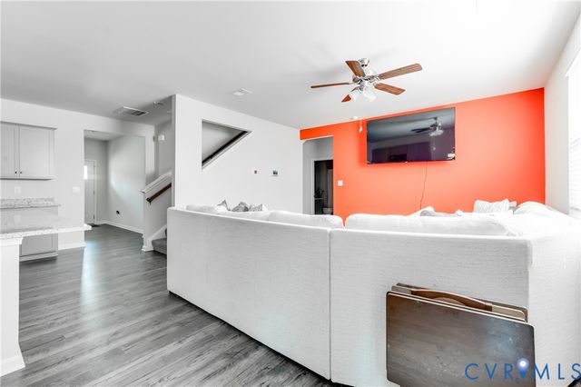 9955 Peacefield Ln, Petersburg, VA 23803