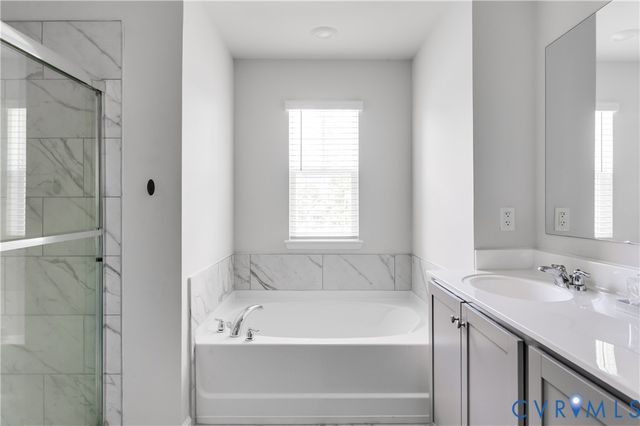 9955 Peacefield Ln, Petersburg, VA 23803