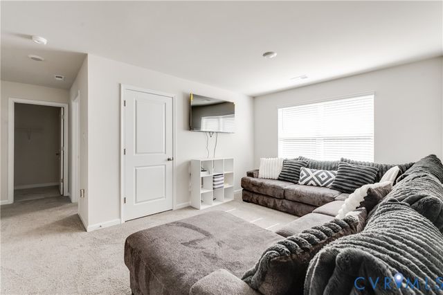 9955 Peacefield Ln, Petersburg, VA 23803