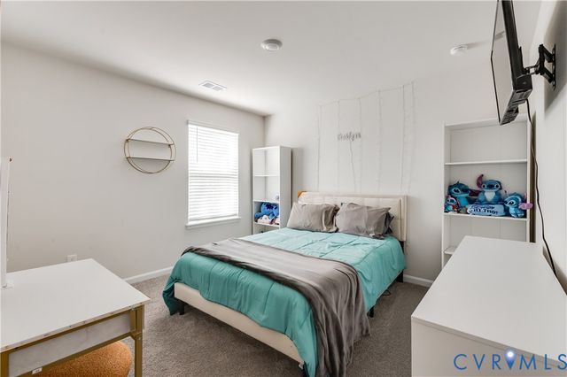 9955 Peacefield Ln, Petersburg, VA 23803