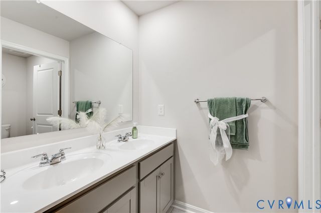 9955 Peacefield Ln, Petersburg, VA 23803