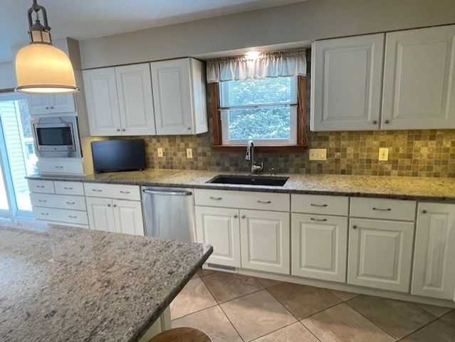 1003 COMPASS Drive, Erie, PA 16505