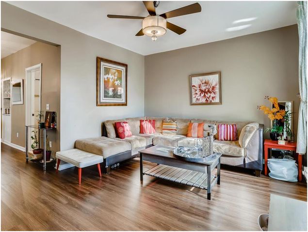 955 Bradley Street, Saint Paul, MN 55130