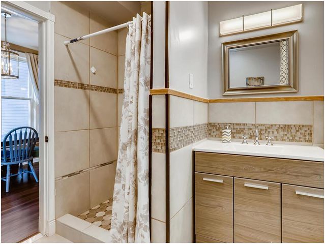 955 Bradley Street, Saint Paul, MN 55130