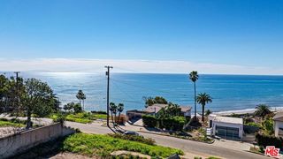 314 N Las Casas Avenue, Pacific Palisades (los Angeles), CA 90272