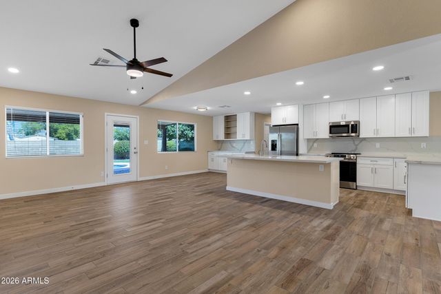 18408 N 46TH Drive N, Glendale, AZ 85308