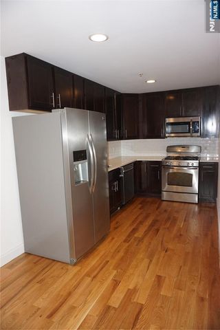 315 7th Street 504, Union City, NJ 07087