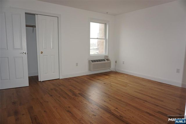 315 7th Street 504, Union City, NJ 07087