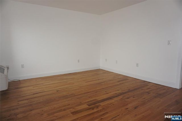 315 7th Street 504, Union City, NJ 07087